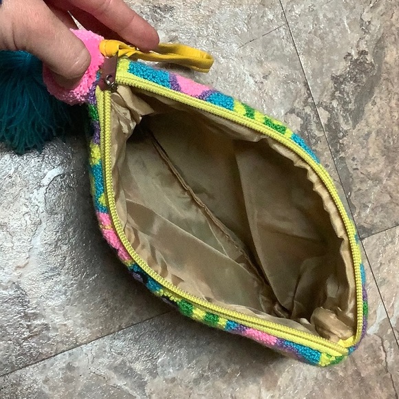 Wayuu needle punch all seeing eye wristlet pouch - Picture 6 of 8